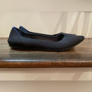 Rothy’s point black